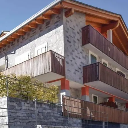 Casa Aceri Rossi * Chiesa in Valmalenco